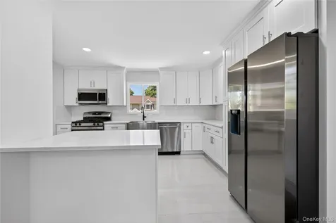 370 Chelsea Avenue West Babylon NY 11704