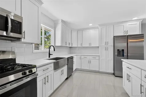 370 Chelsea Avenue West Babylon NY 11704