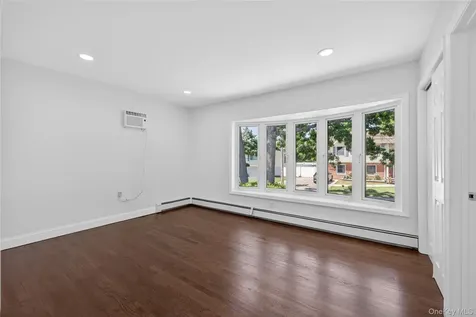 370 Chelsea Avenue West Babylon NY 11704