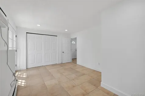 370 Chelsea Avenue West Babylon NY 11704