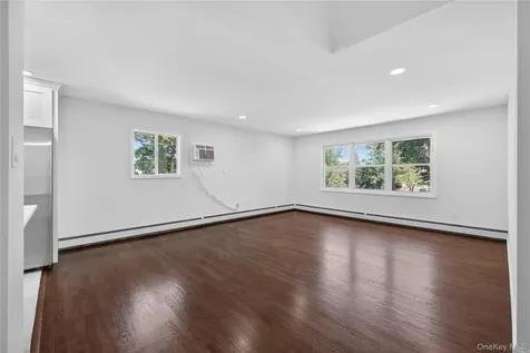370 Chelsea Avenue West Babylon NY 11704