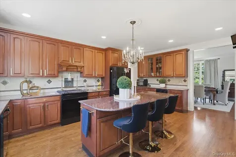 2 Mercedes Court Patchogue NY 11772