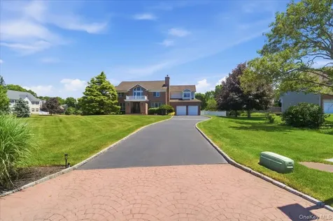 2 Mercedes Court Patchogue NY 11772