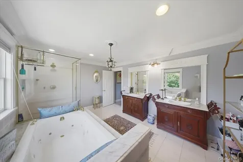 2 Mercedes Court Patchogue NY 11772