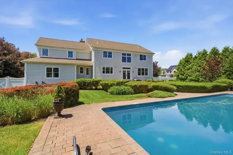 2 Mercedes Court Patchogue NY 11772