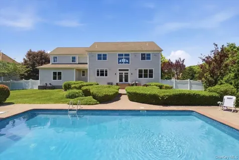 2 Mercedes Court Patchogue NY 11772