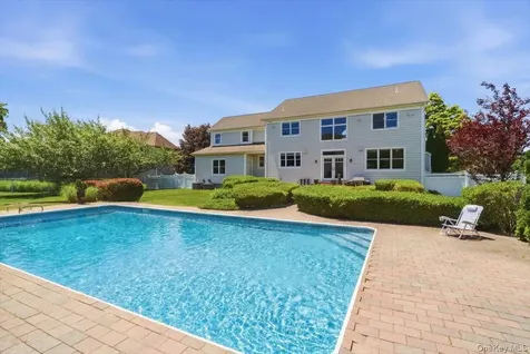 2 Mercedes Court Patchogue NY 11772