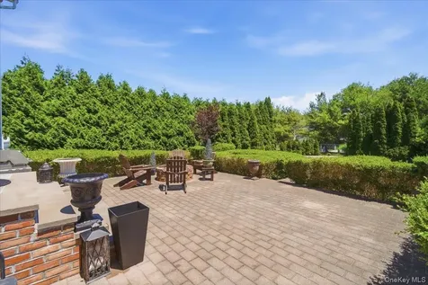 2 Mercedes Court Patchogue NY 11772