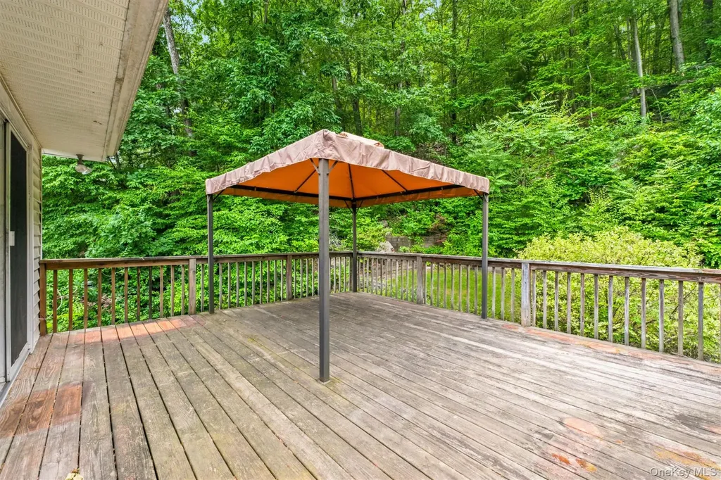 77 Wharton Drive Cortlandt Manor NY 10567