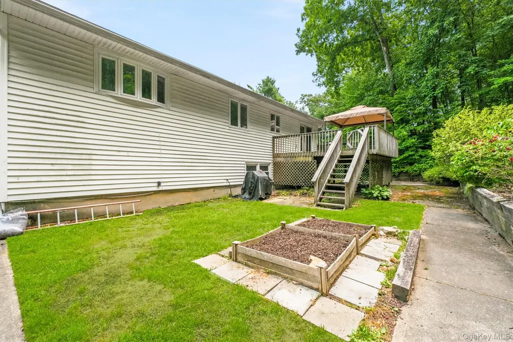 77 Wharton Drive Cortlandt Manor NY 10567