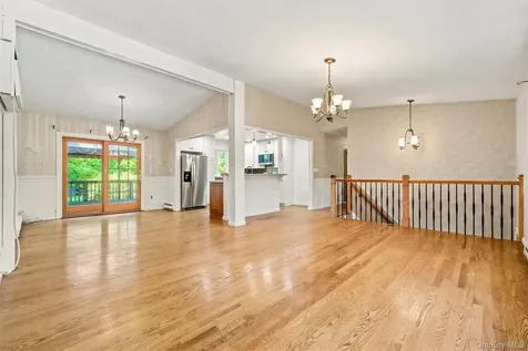 77 Wharton Drive Cortlandt Manor NY 10567
