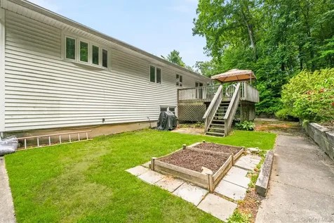 77 Wharton Drive Cortlandt Manor NY 10567