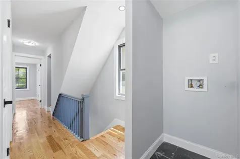 112-38 212th Street Queens Village NY 11429