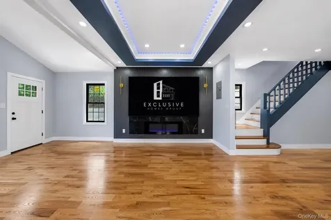 112-38 212th Street Queens Village NY 11429