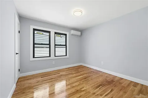 112-38 212th Street Queens Village NY 11429
