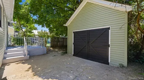 112-38 212th Street Queens Village NY 11429