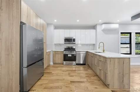 112-38 212th Street Queens Village NY 11429