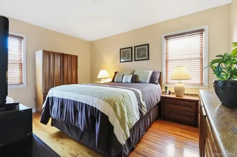 24616 86th Road Bellerose NY 11426
