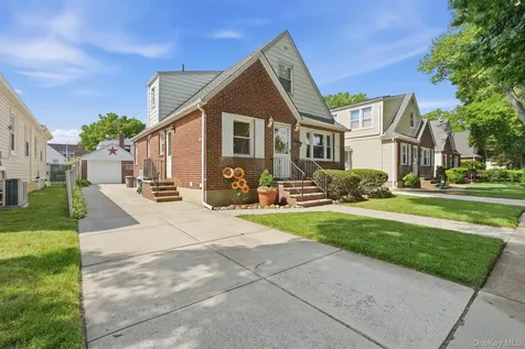24616 86th Road Bellerose NY 11426