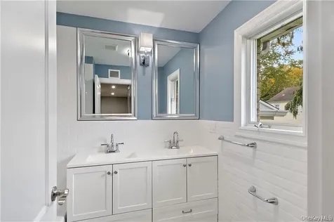 142 Oakland Avenue Harrison NY 10528