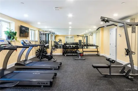 40 Jackson Avenue Eastchester NY 10709