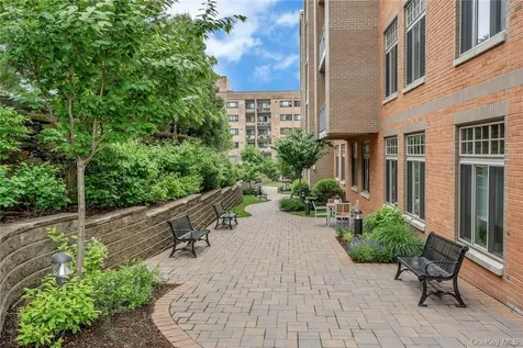 40 Jackson Avenue Eastchester NY 10709