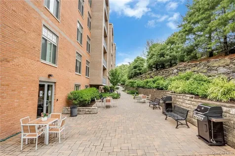 40 Jackson Avenue Eastchester NY 10709