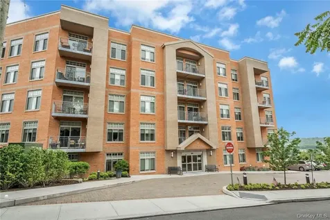 40 Jackson Avenue Eastchester NY 10709