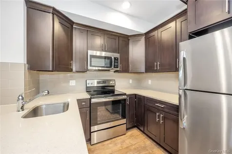 40 Jackson Avenue Eastchester NY 10709