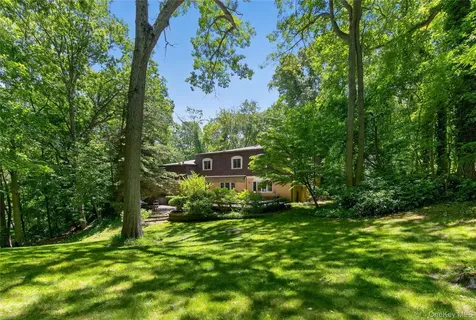 44 Koenig Drive Oyster Bay Cove NY 11771