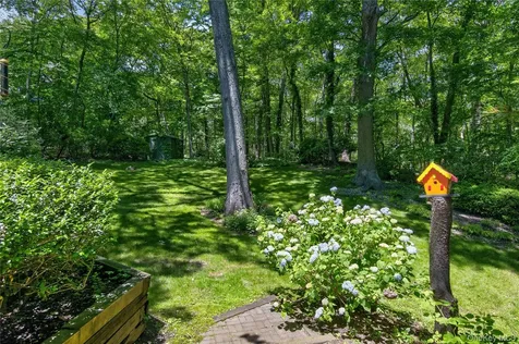44 Koenig Drive Oyster Bay Cove NY 11771