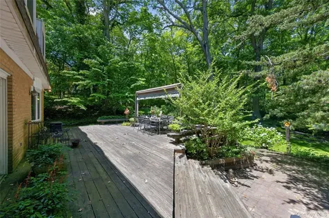 44 Koenig Drive Oyster Bay Cove NY 11771