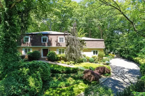 44 Koenig Drive Oyster Bay Cove NY 11771