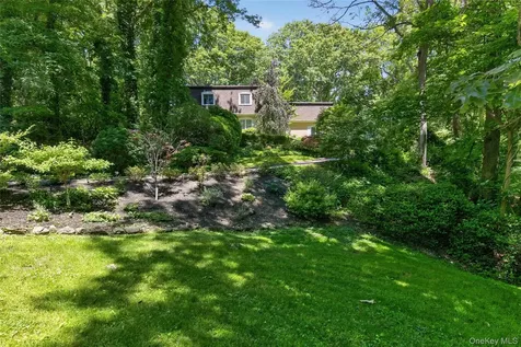 44 Koenig Drive Oyster Bay Cove NY 11771