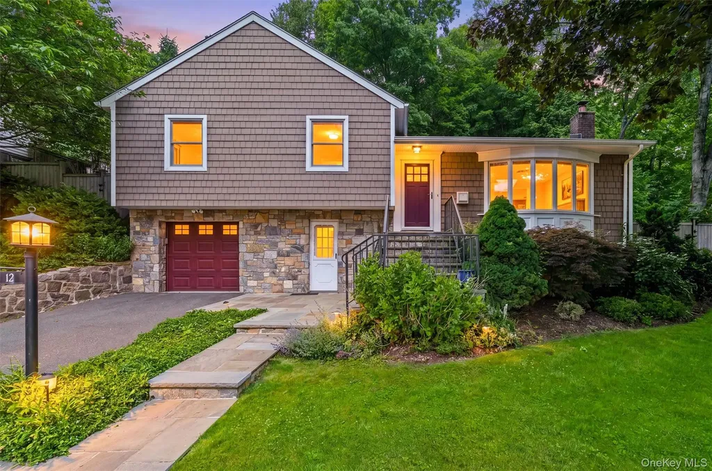 12 Overlook Road N White Plains NY 10603