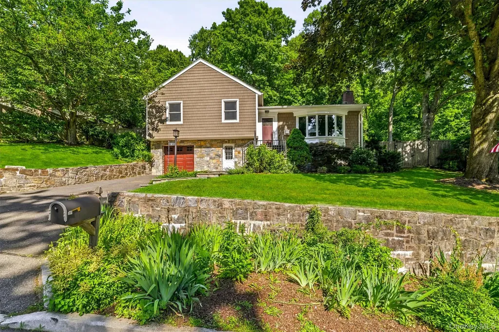 12 Overlook Road N White Plains NY 10603