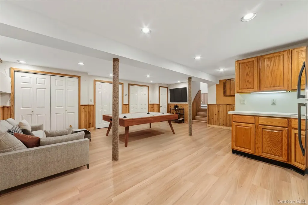 12 Overlook Road N White Plains NY 10603