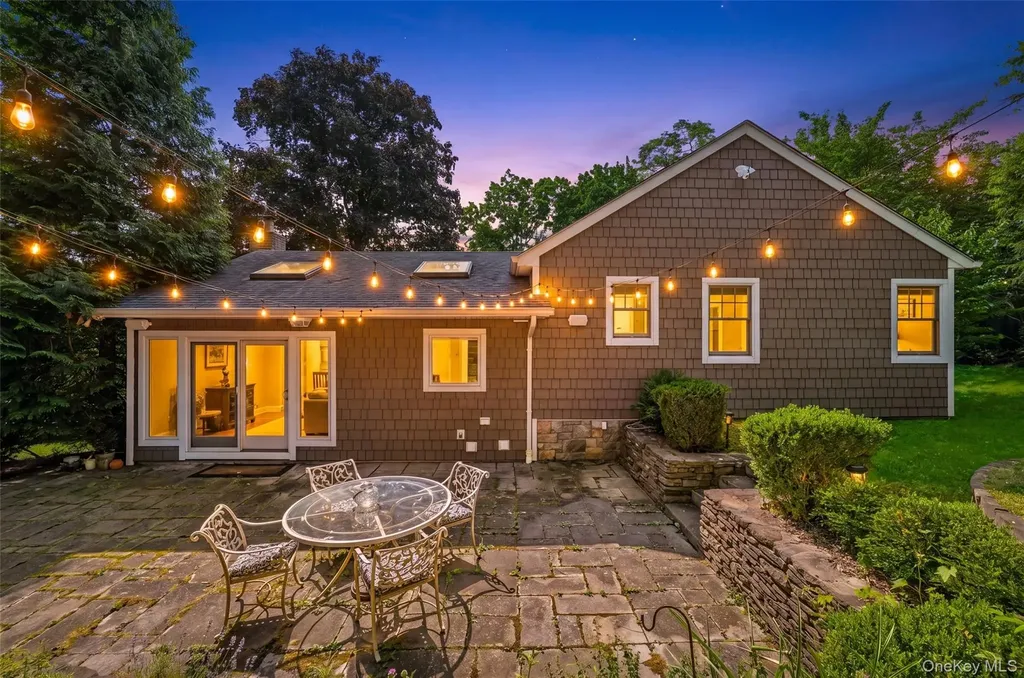 12 Overlook Road N White Plains NY 10603