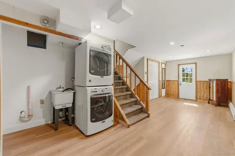 12 Overlook Road N White Plains NY 10603