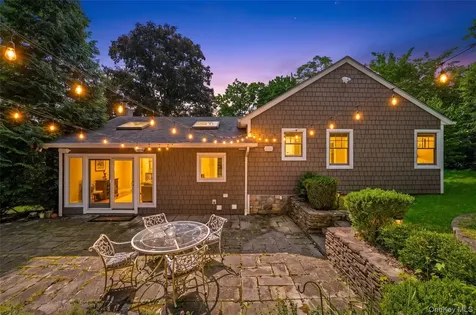 12 Overlook Road N White Plains NY 10603