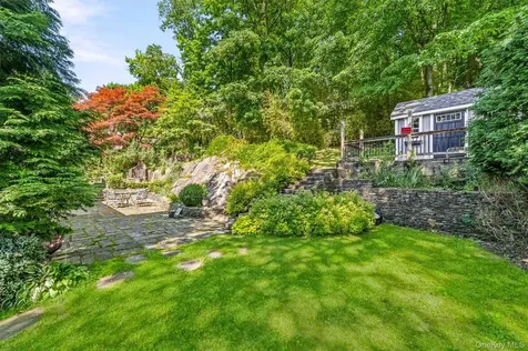 12 Overlook Road N White Plains NY 10603
