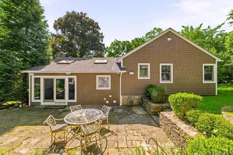 12 Overlook Road N White Plains NY 10603