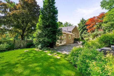 12 Overlook Road N White Plains NY 10603