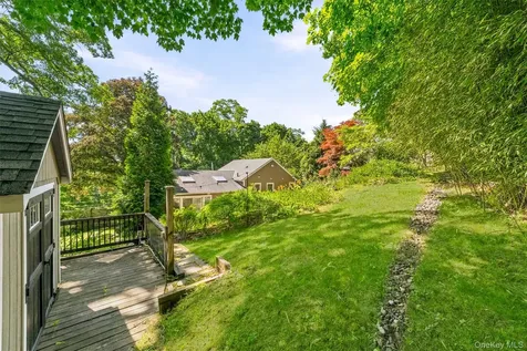 12 Overlook Road N White Plains NY 10603