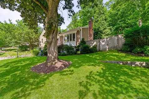 12 Overlook Road N White Plains NY 10603