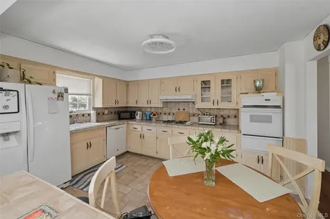 54 Acapulco Street Atlantic Beach NY 11509