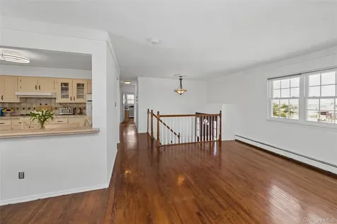 54 Acapulco Street Atlantic Beach NY 11509