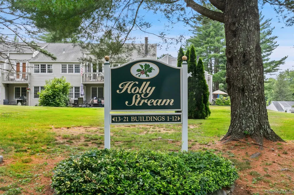 502 Holly Stream Court Brewster NY 10509