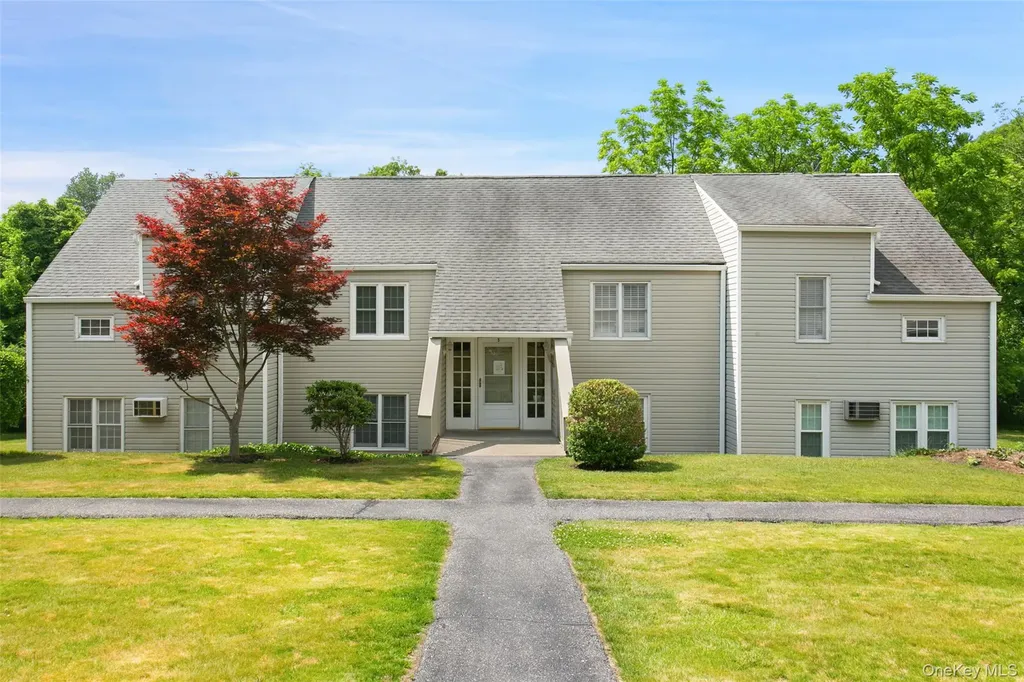 502 Holly Stream Court Brewster NY 10509