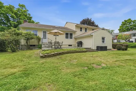 10 Sharon Court Cornwall On Hudson NY 12520